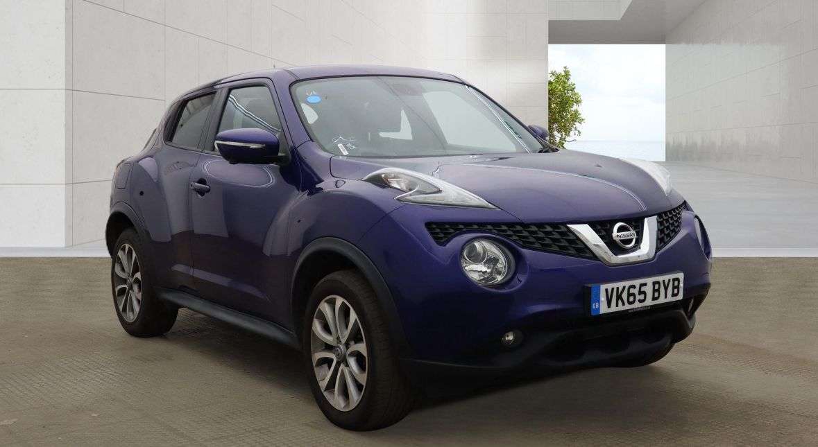 A 2015 NISSAN JUKE 1.5 dCi Tekna SUV 5dr Diesel Manual Euro 6 (s/s) (110 ps) A 2015 NISSAN JUKE 1.5 dCi Tekna SUV 5dr Diesel Manual Euro 6 (s/s) (110 ps)