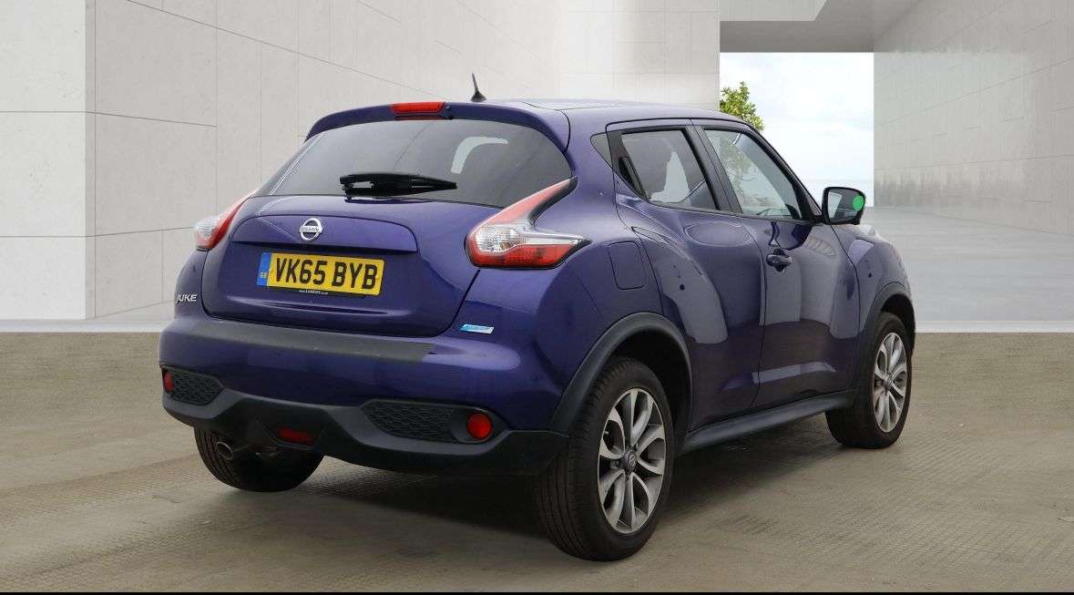 A 2015 NISSAN JUKE 1.5 dCi Tekna SUV 5dr Diesel Manual Euro 6 (s/s) (110 ps) A 2015 NISSAN JUKE 1.5 dCi Tekna SUV 5dr Diesel Manual Euro 6 (s/s) (110 ps)