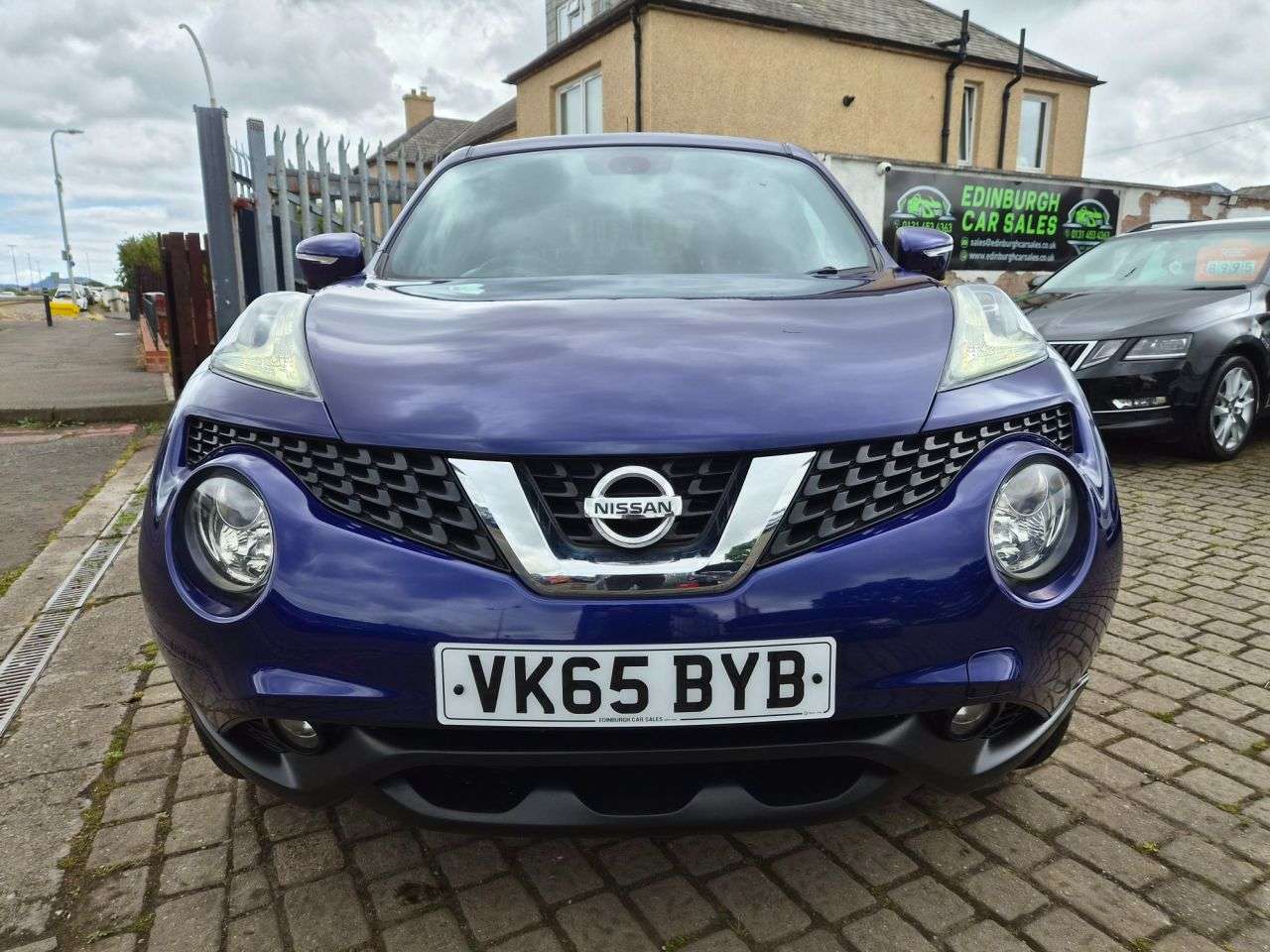 A 2015 NISSAN JUKE 1.5 dCi Tekna SUV 5dr Diesel Manual Euro 6 (s/s) (110 ps) A 2015 NISSAN JUKE 1.5 dCi Tekna SUV 5dr Diesel Manual Euro 6 (s/s) (110 ps)