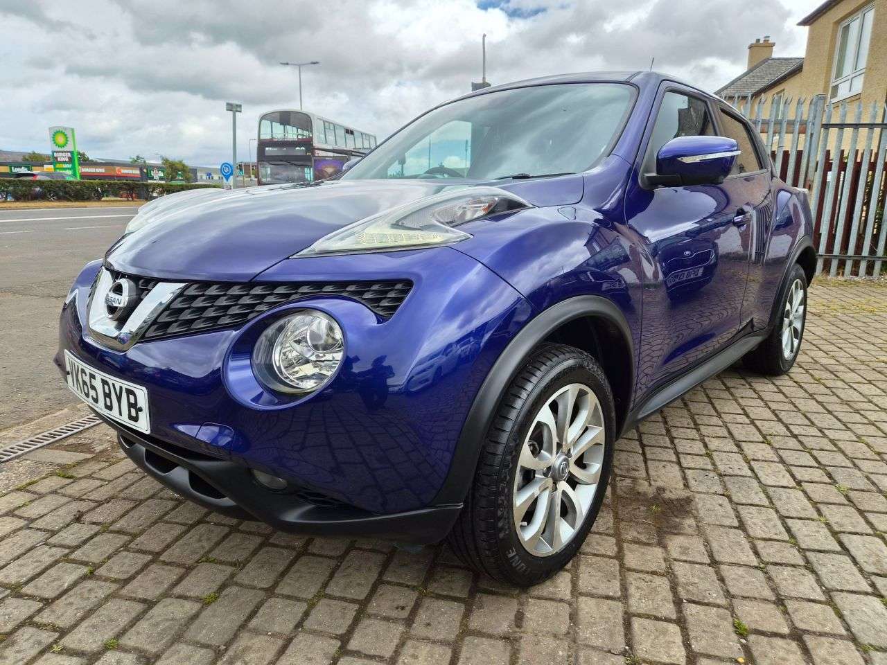 A 2015 NISSAN JUKE 1.5 dCi Tekna SUV 5dr Diesel Manual Euro 6 (s/s) (110 ps) A 2015 NISSAN JUKE 1.5 dCi Tekna SUV 5dr Diesel Manual Euro 6 (s/s) (110 ps)