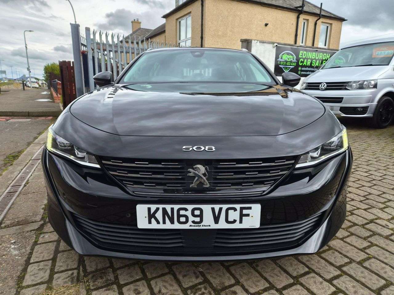 A 2019 PEUGEOT 508 SW 1.5 BlueHDi Allure Estate 5dr Diesel Manual Euro 6 (s/s) (130 ps) A 2019 PEUGEOT 508 SW 1.5 BlueHDi Allure Estate 5dr Diesel Manual Euro 6 (s/s) (130 ps)