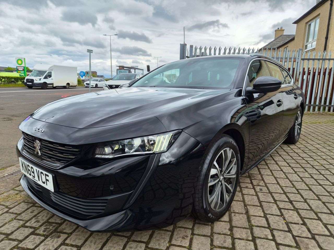 A 2019 PEUGEOT 508 SW 1.5 BlueHDi Allure Estate 5dr Diesel Manual Euro 6 (s/s) (130 ps) A 2019 PEUGEOT 508 SW 1.5 BlueHDi Allure Estate 5dr Diesel Manual Euro 6 (s/s) (130 ps)