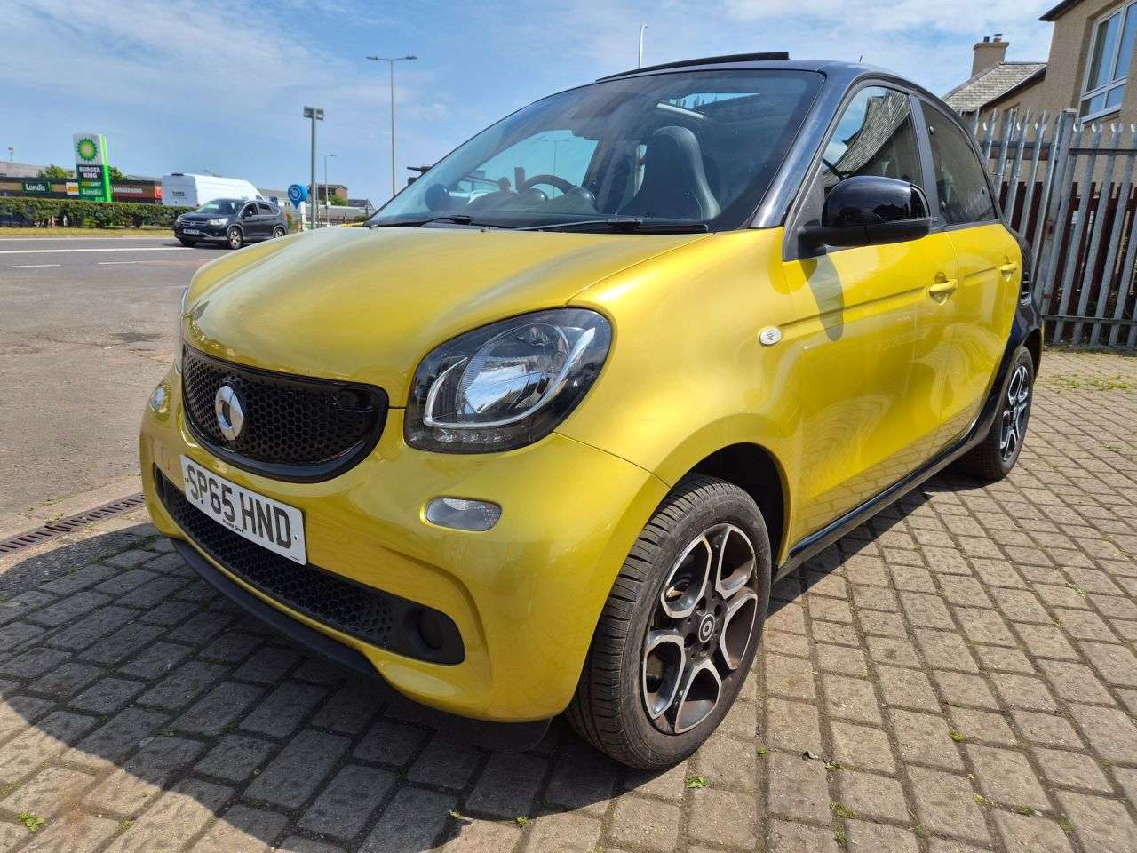A 2015 SMART FORFOUR 1.0 Prime Night Sky (Premium) Hatchback 5dr Petrol Manual Euro 6 (s/s) (71 A 2015 SMART FORFOUR 1.0 Prime Night Sky (Premium) Hatchback 5dr Petrol Manual Euro 6 (s/s) (71