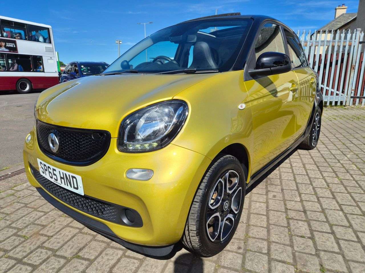 A 2015 SMART FORFOUR 1.0 Prime Night Sky (Premium) Hatchback 5dr Petrol Manual Euro 6 (s/s) (71 A 2015 SMART FORFOUR 1.0 Prime Night Sky (Premium) Hatchback 5dr Petrol Manual Euro 6 (s/s) (71