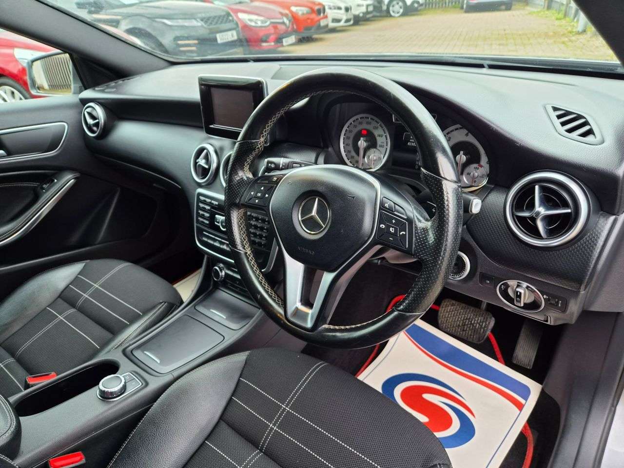 2014 MERCEDES-BENZ A-CLASS 2014 MERCEDES-BENZ A-CLASS