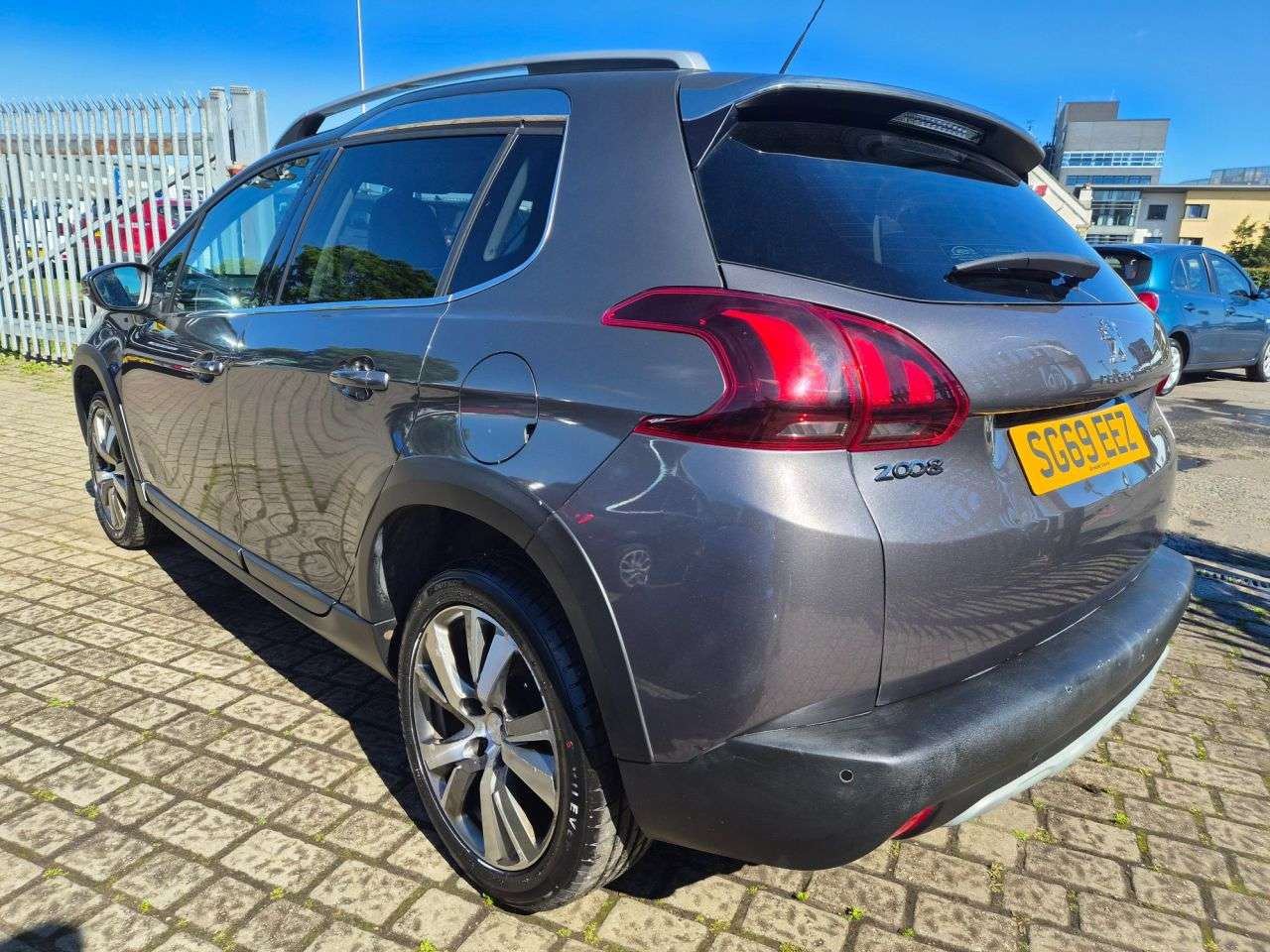 A 2019 PEUGEOT 2008 1.5 BlueHDi Allure SUV 5dr Diesel Manual Euro 6 (s/s) (100 ps) A 2019 PEUGEOT 2008 1.5 BlueHDi Allure SUV 5dr Diesel Manual Euro 6 (s/s) (100 ps)