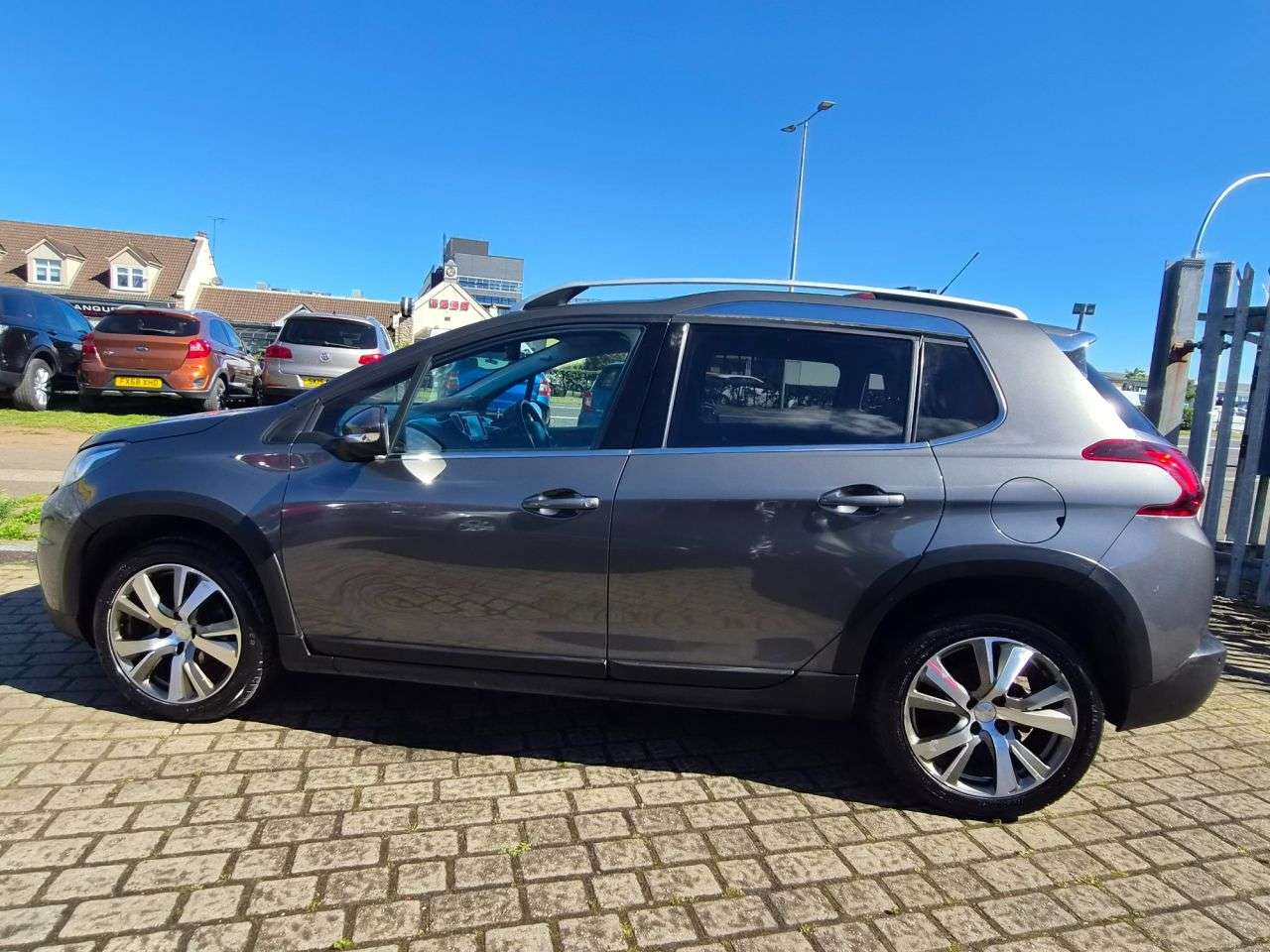 2019 PEUGEOT 2008 2019 PEUGEOT 2008