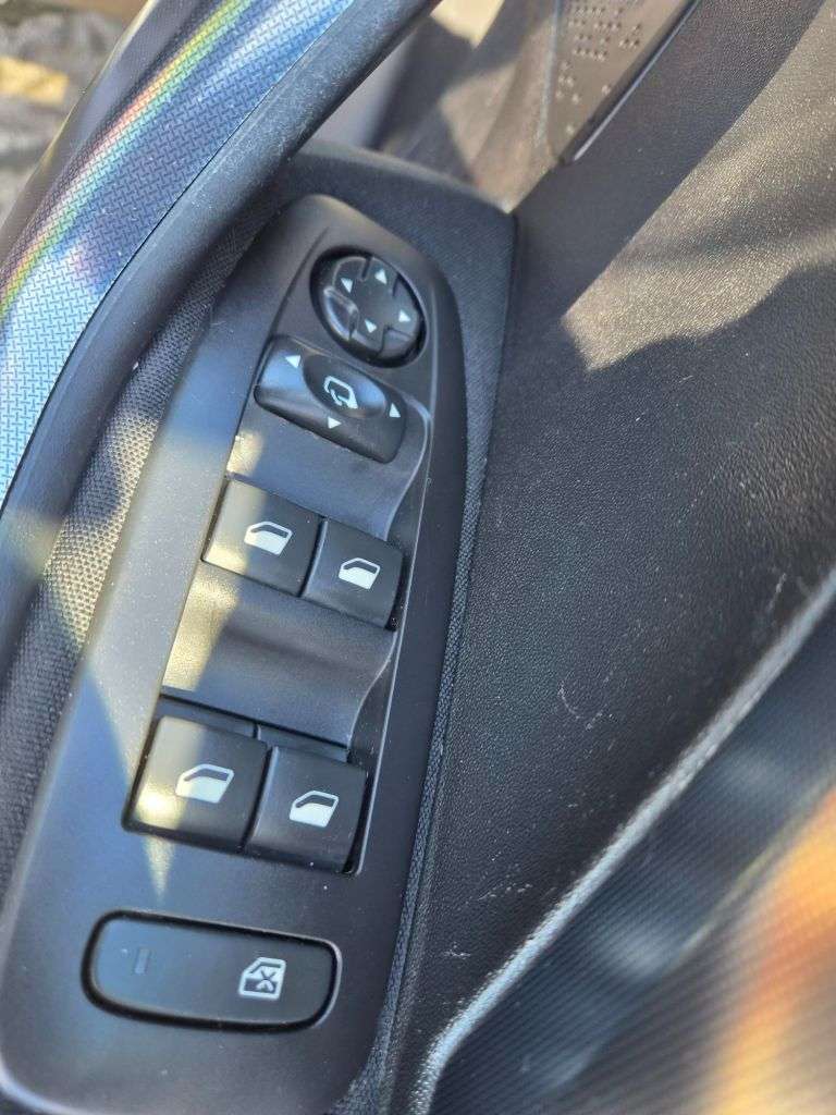 2019 PEUGEOT 2008 2019 PEUGEOT 2008