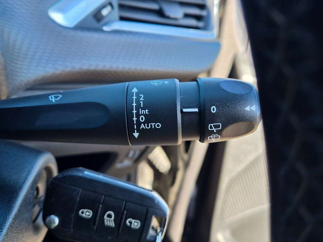 2019 PEUGEOT 2008 2019 PEUGEOT 2008