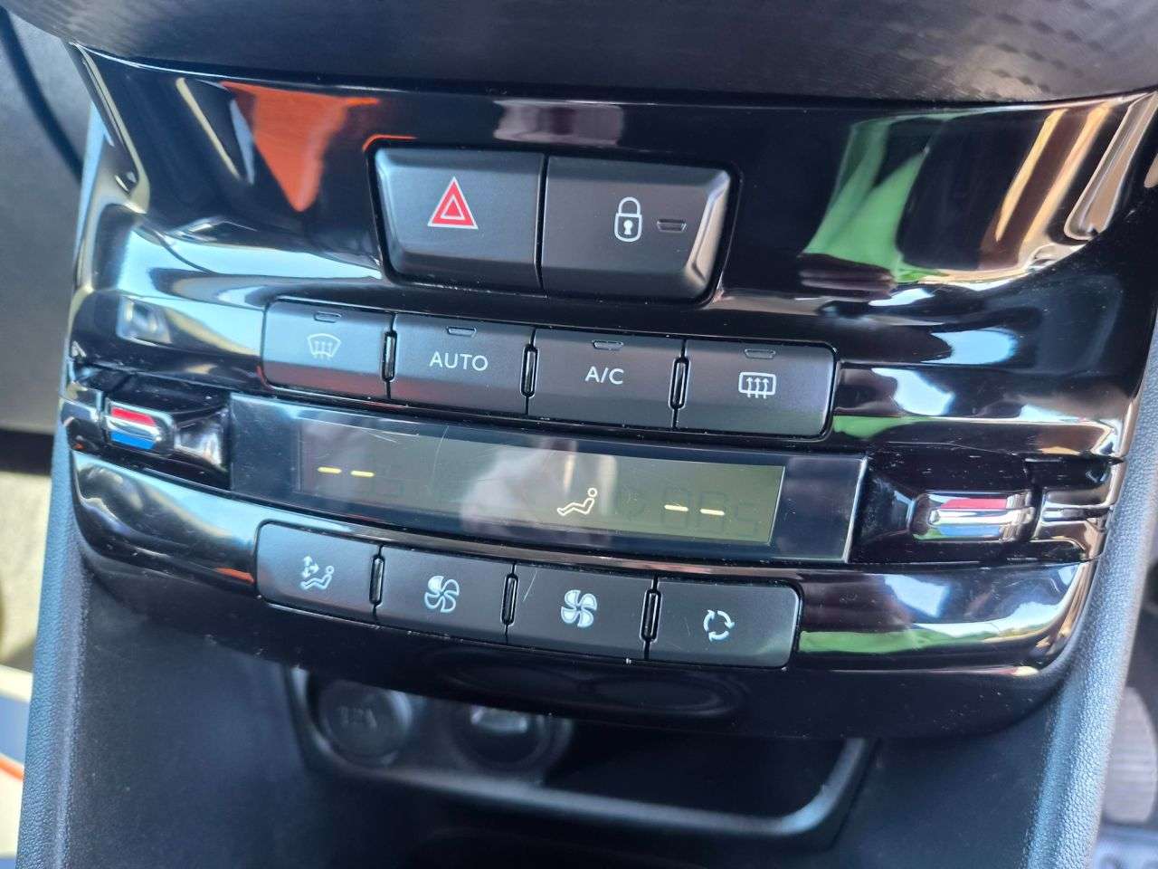 2019 PEUGEOT 2008 2019 PEUGEOT 2008