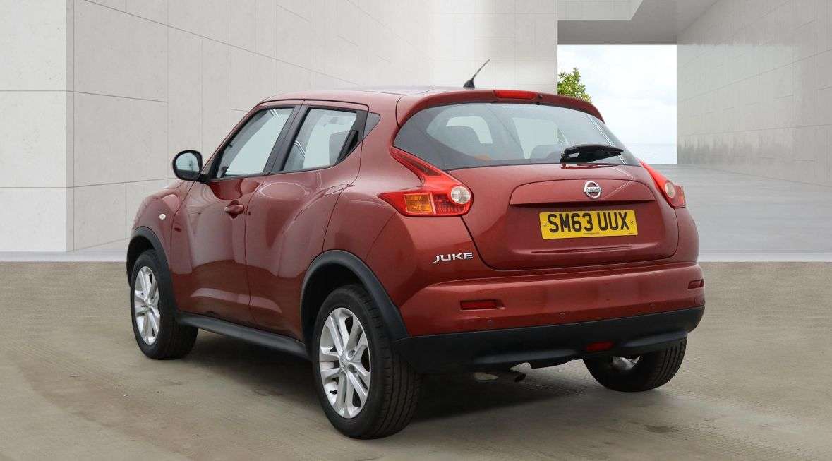 A 2014 NISSAN JUKE 1.6 Acenta SUV 5dr Petrol Manual Euro 5 (s/s) (117 ps) A 2014 NISSAN JUKE 1.6 Acenta SUV 5dr Petrol Manual Euro 5 (s/s) (117 ps)