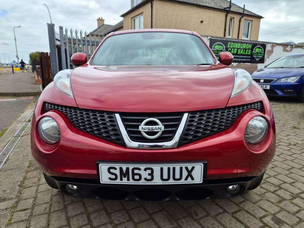 A 2014 NISSAN JUKE 1.6 Acenta SUV 5dr Petrol Manual Euro 5 (s/s) (117 ps) A 2014 NISSAN JUKE 1.6 Acenta SUV 5dr Petrol Manual Euro 5 (s/s) (117 ps)