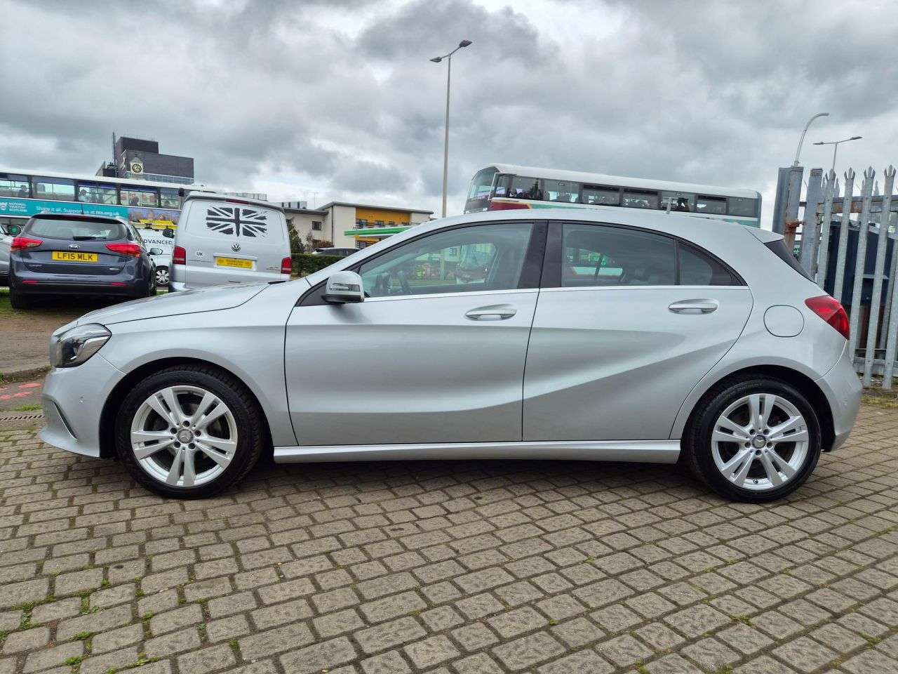 2017 MERCEDES-BENZ A CLASS 2017 MERCEDES-BENZ A CLASS