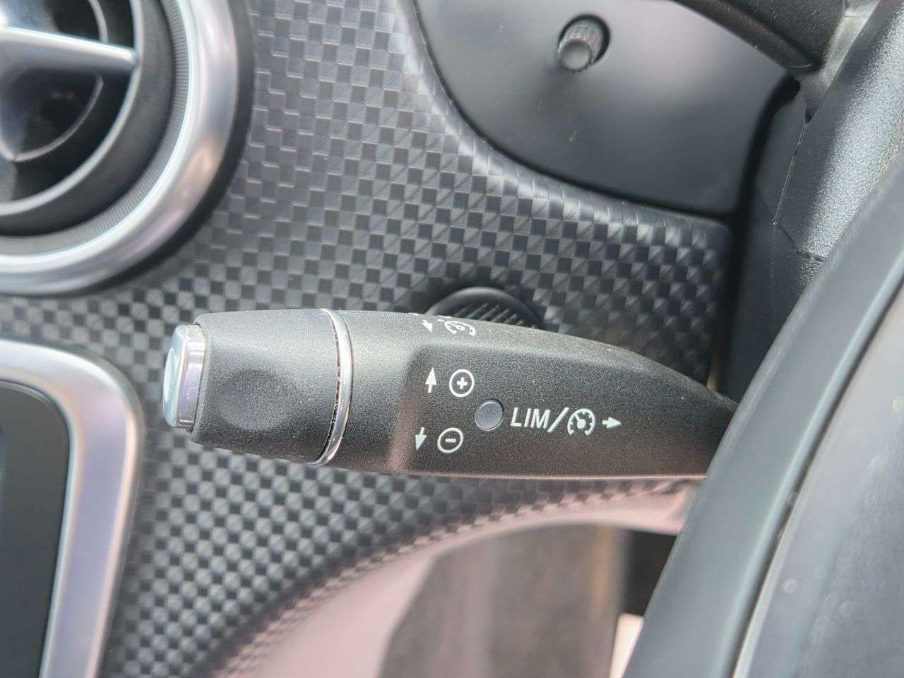 2017 MERCEDES-BENZ A CLASS 2017 MERCEDES-BENZ A CLASS
