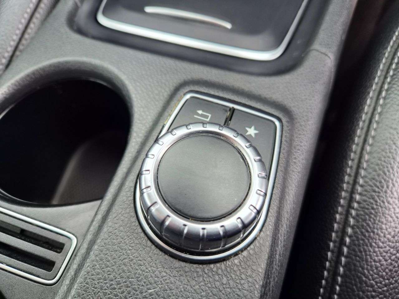 2017 MERCEDES-BENZ A CLASS 2017 MERCEDES-BENZ A CLASS