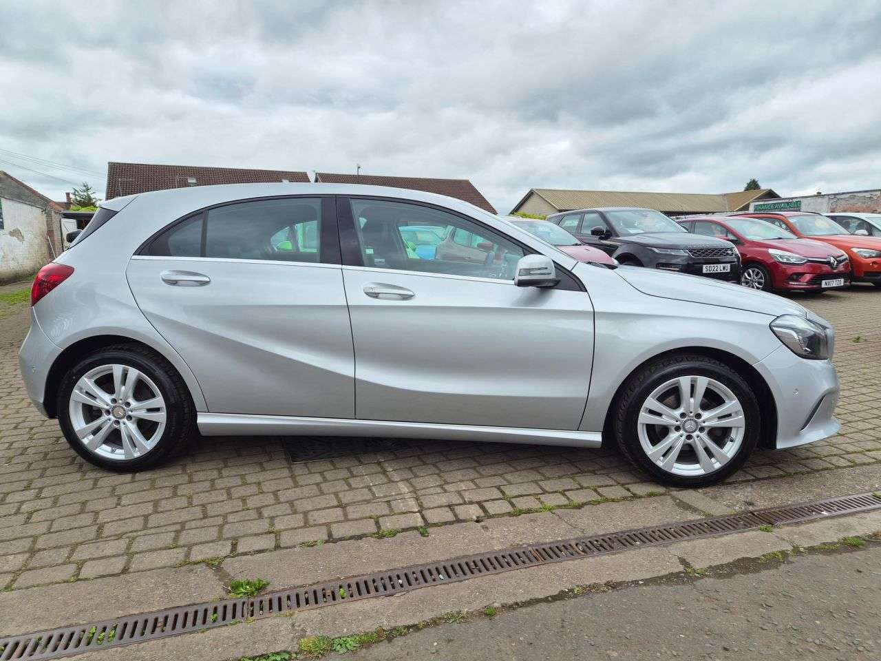 2017 MERCEDES-BENZ A CLASS 2017 MERCEDES-BENZ A CLASS