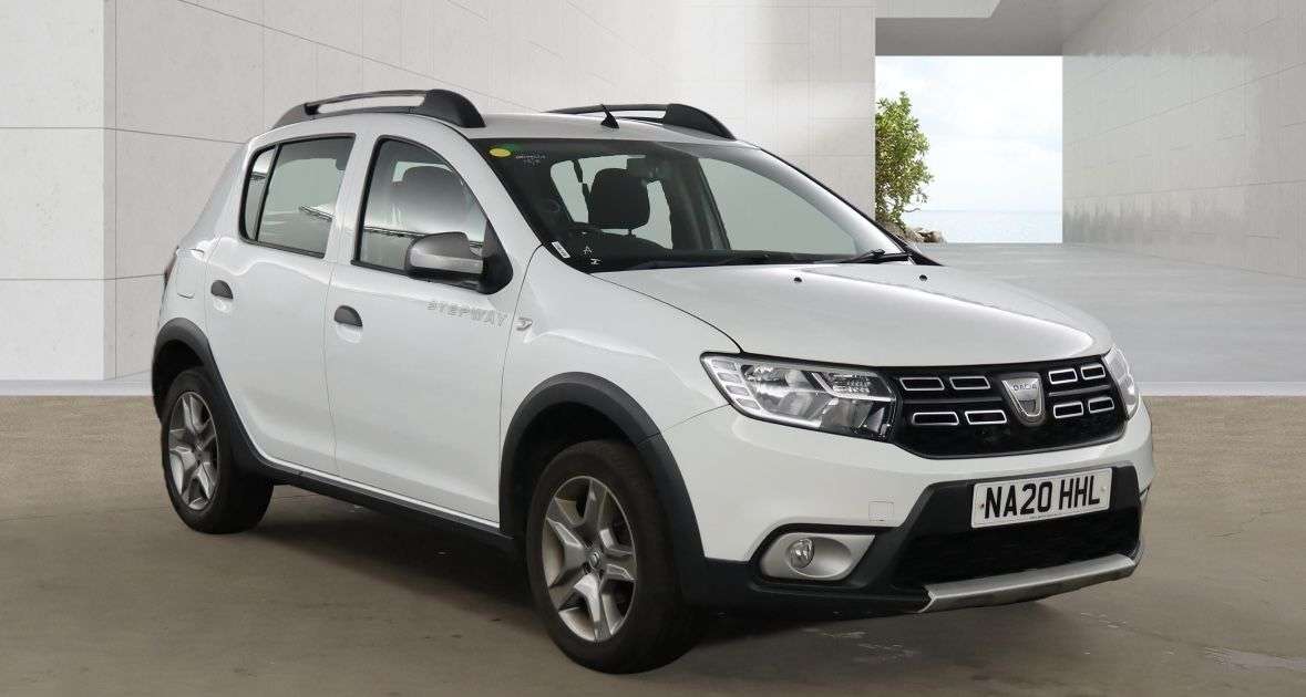 A 2020 DACIA SANDERO STEPWAY 0.9 TCe Comfort Hatchback 5dr Petrol Manual Euro 6 (s/s) (90 ps) A 2020 DACIA SANDERO STEPWAY 0.9 TCe Comfort Hatchback 5dr Petrol Manual Euro 6 (s/s) (90 ps)