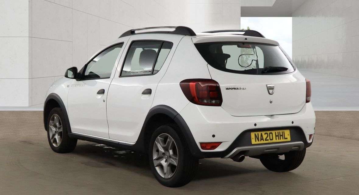 A 2020 DACIA SANDERO STEPWAY 0.9 TCe Comfort Hatchback 5dr Petrol Manual Euro 6 (s/s) (90 ps) A 2020 DACIA SANDERO STEPWAY 0.9 TCe Comfort Hatchback 5dr Petrol Manual Euro 6 (s/s) (90 ps)