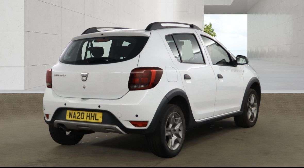A 2020 DACIA SANDERO STEPWAY 0.9 TCe Comfort Hatchback 5dr Petrol Manual Euro 6 (s/s) (90 ps) A 2020 DACIA SANDERO STEPWAY 0.9 TCe Comfort Hatchback 5dr Petrol Manual Euro 6 (s/s) (90 ps)