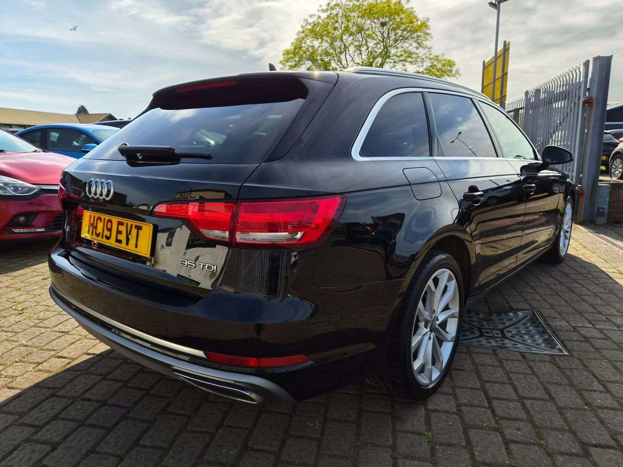 2019 AUDI A4 AVANT 2019 AUDI A4 AVANT