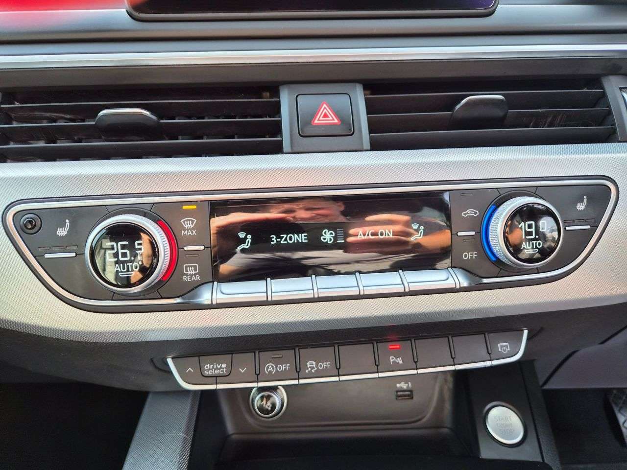 2019 AUDI A4 AVANT 2019 AUDI A4 AVANT