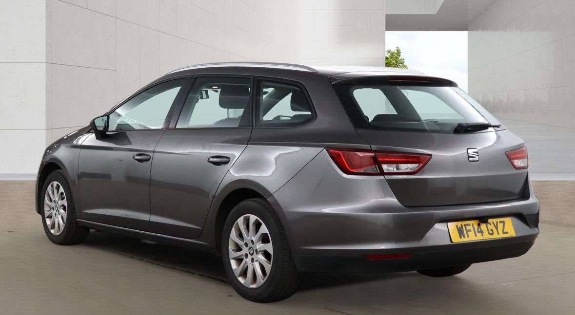 A 2014 SEAT LEON 1.6 TDI CR SE Sport Tourer 5dr Diesel Manual Euro 5 (s/s) (105 ps) A 2014 SEAT LEON 1.6 TDI CR SE Sport Tourer 5dr Diesel Manual Euro 5 (s/s) (105 ps)