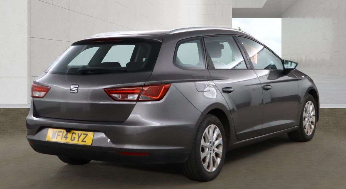 A 2014 SEAT LEON 1.6 TDI CR SE Sport Tourer 5dr Diesel Manual Euro 5 (s/s) (105 ps) A 2014 SEAT LEON 1.6 TDI CR SE Sport Tourer 5dr Diesel Manual Euro 5 (s/s) (105 ps)