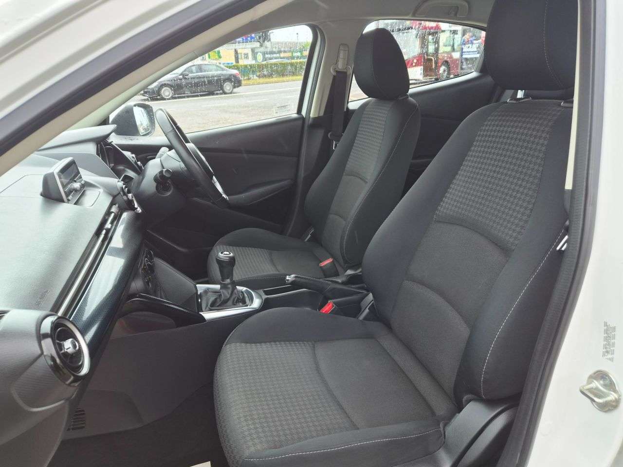 2018 MAZDA MAZDA2 2018 MAZDA MAZDA2