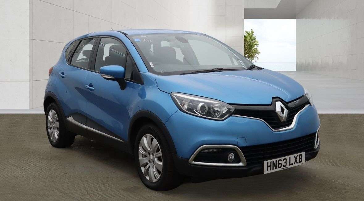 A 2013 RENAULT CAPTUR 1.5 dCi ENERGY Expression + Convenience SUV 5dr Diesel Manual Euro 5 (s/s) A 2013 RENAULT CAPTUR 1.5 dCi ENERGY Expression + Convenience SUV 5dr Diesel Manual Euro 5 (s/s)