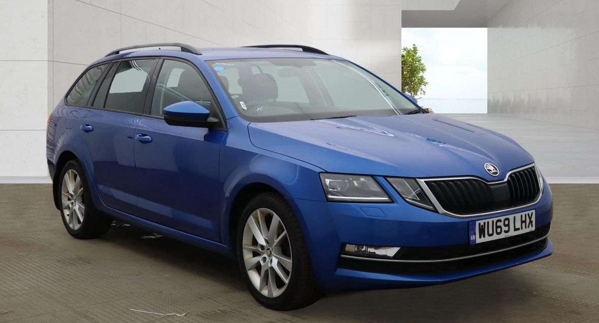 A 2019 SKODA OCTAVIA 1.6 TDI SE L Estate 5dr Diesel Manual Euro 6 (s/s) (115 ps) A 2019 SKODA OCTAVIA 1.6 TDI SE L Estate 5dr Diesel Manual Euro 6 (s/s) (115 ps)