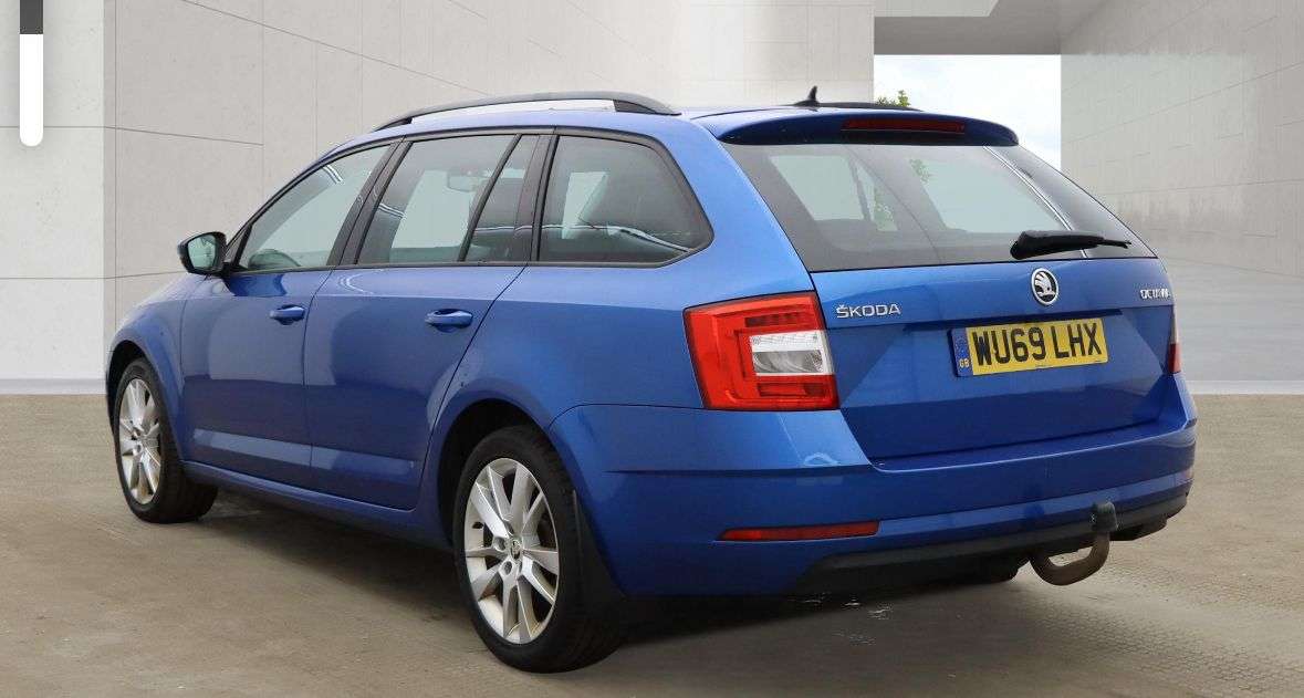 A 2019 SKODA OCTAVIA 1.6 TDI SE L Estate 5dr Diesel Manual Euro 6 (s/s) (115 ps) A 2019 SKODA OCTAVIA 1.6 TDI SE L Estate 5dr Diesel Manual Euro 6 (s/s) (115 ps)