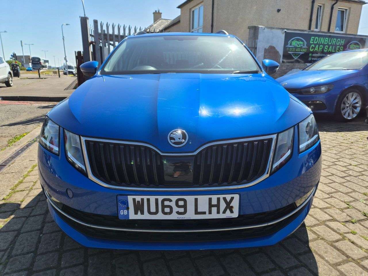 A 2019 SKODA OCTAVIA 1.6 TDI SE L Estate 5dr Diesel Manual Euro 6 (s/s) (115 ps) A 2019 SKODA OCTAVIA 1.6 TDI SE L Estate 5dr Diesel Manual Euro 6 (s/s) (115 ps)