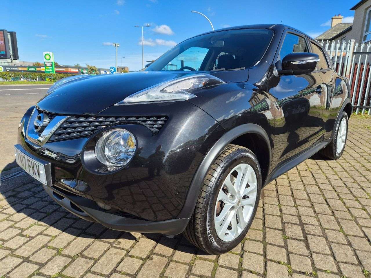 A 2017 NISSAN JUKE 1.5 dCi Acenta SUV 5dr Diesel Manual Euro 6 (s/s) (110 ps) A 2017 NISSAN JUKE 1.5 dCi Acenta SUV 5dr Diesel Manual Euro 6 (s/s) (110 ps)