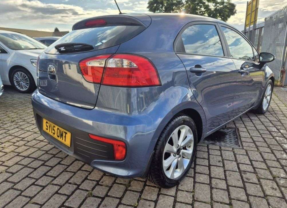 2015 KIA RIO 2015 KIA RIO