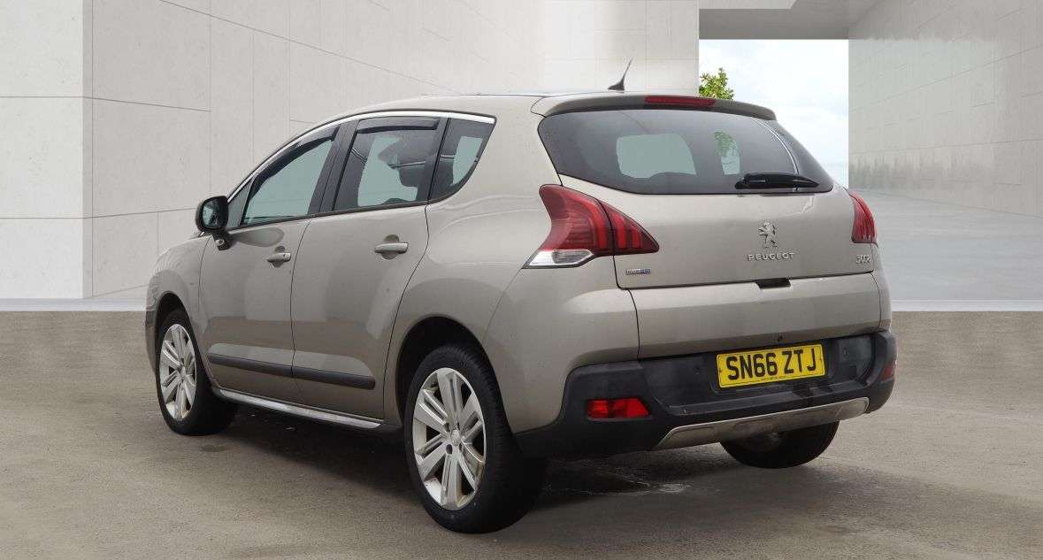 A 2016 PEUGEOT 3008 1.6 BlueHDi Allure SUV 5dr Diesel Manual Euro 6 (s/s) (120 ps) A 2016 PEUGEOT 3008 1.6 BlueHDi Allure SUV 5dr Diesel Manual Euro 6 (s/s) (120 ps)