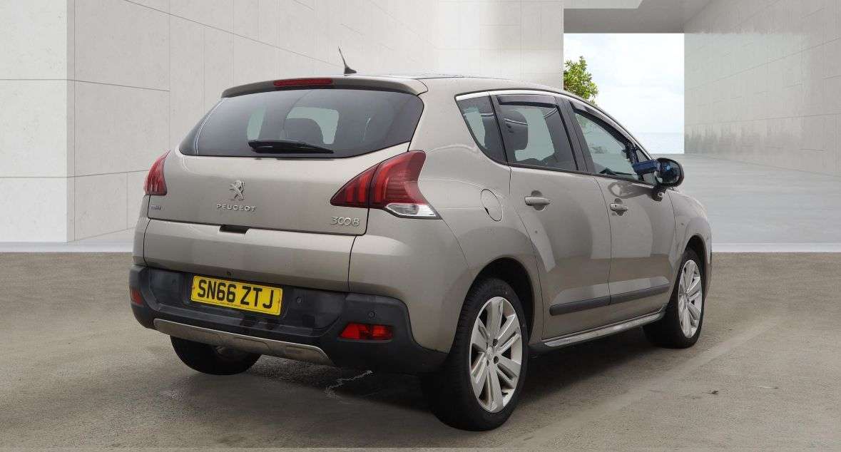 A 2016 PEUGEOT 3008 1.6 BlueHDi Allure SUV 5dr Diesel Manual Euro 6 (s/s) (120 ps) A 2016 PEUGEOT 3008 1.6 BlueHDi Allure SUV 5dr Diesel Manual Euro 6 (s/s) (120 ps)
