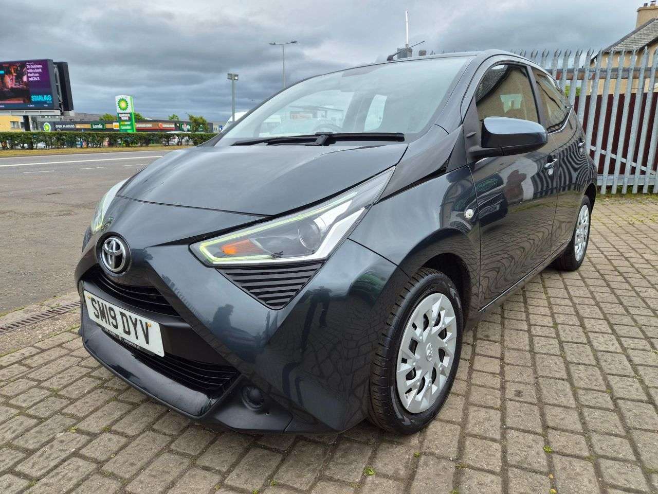 A 2019 TOYOTA AYGO 1.0 VVT-i x-play Hatchback 5dr Petrol Manual Euro 6 (71 ps) A 2019 TOYOTA AYGO 1.0 VVT-i x-play Hatchback 5dr Petrol Manual Euro 6 (71 ps)