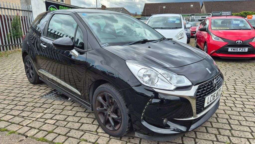 A 2016 DS AUTOMOBILES DS 3 1.6 BlueHDi Elegance Hatchback 3dr Diesel Manual Euro 6 (s/s) (100 ps) A 2016 DS AUTOMOBILES DS 3 1.6 BlueHDi Elegance Hatchback 3dr Diesel Manual Euro 6 (s/s) (100 ps)
