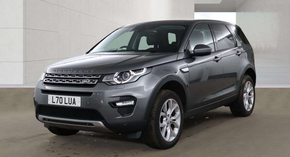 A 2018 LAND ROVER DISCOVERY SPORT 2.0 TD4 HSE SUV 5dr Diesel Auto 4WD Euro 6 (s/s) (180 ps) A 2018 LAND ROVER DISCOVERY SPORT 2.0 TD4 HSE SUV 5dr Diesel Auto 4WD Euro 6 (s/s) (180 ps)
