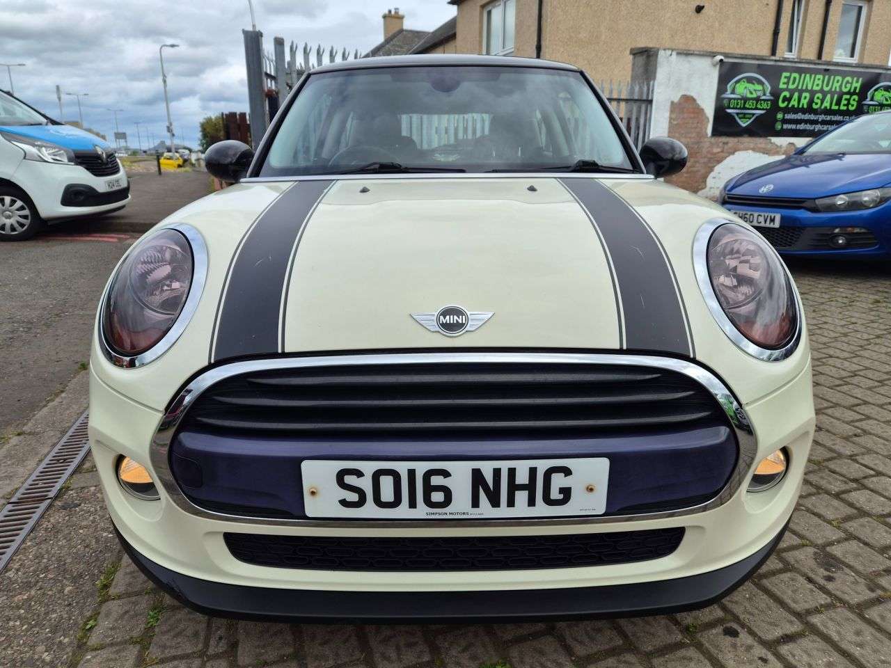 A 2016 MINI HATCH 1.5 Cooper Hatchback 3dr Petrol Manual Euro 6 (s/s) (136 ps) A 2016 MINI HATCH 1.5 Cooper Hatchback 3dr Petrol Manual Euro 6 (s/s) (136 ps)