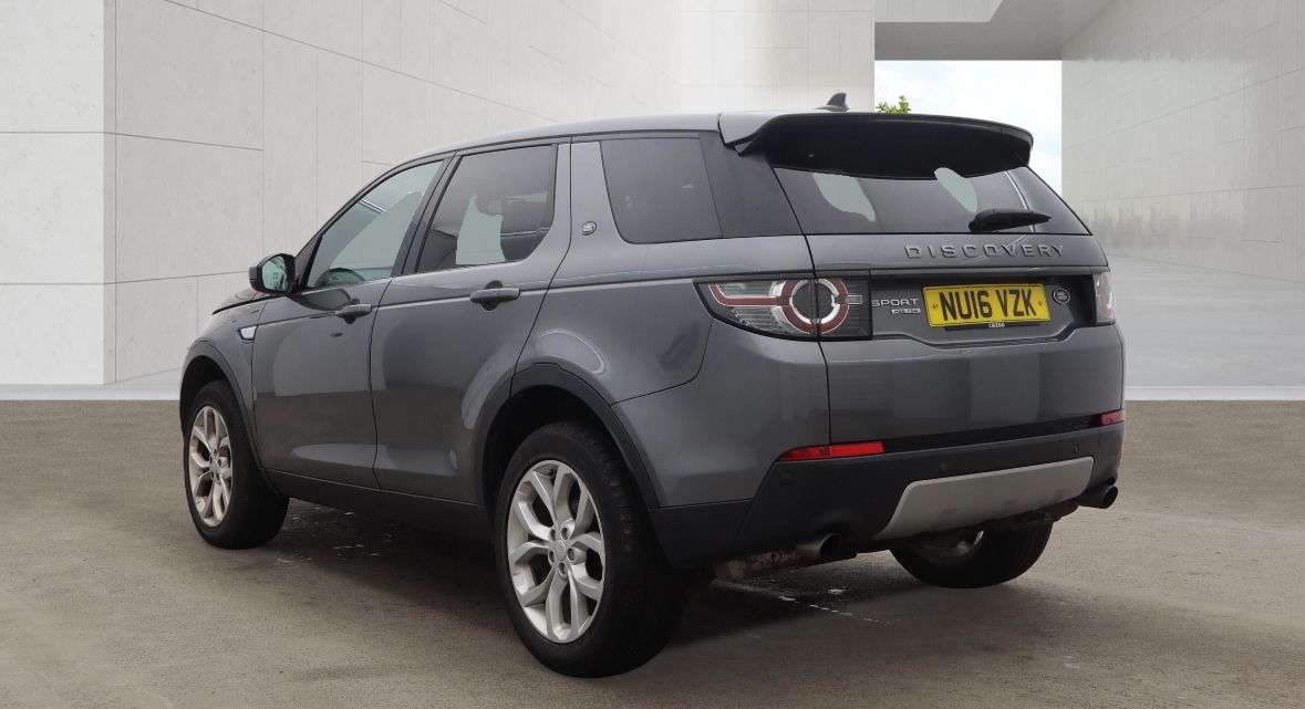A 2016 LAND ROVER DISCOVERY SPORT 2.0 TD4 HSE SUV 5dr Diesel Auto 4WD Euro 6 (s/s) (180 ps) A 2016 LAND ROVER DISCOVERY SPORT 2.0 TD4 HSE SUV 5dr Diesel Auto 4WD Euro 6 (s/s) (180 ps)