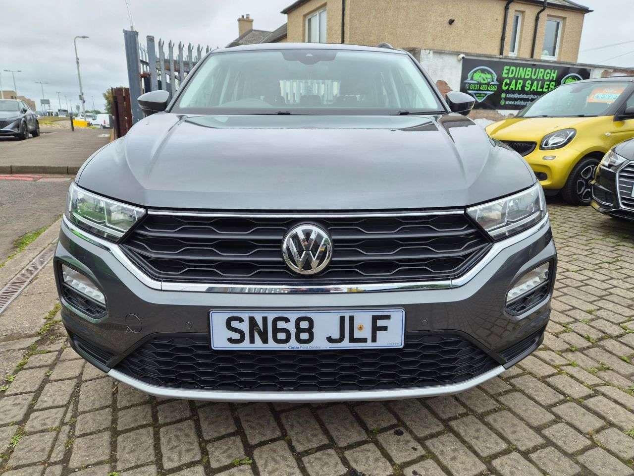 A 2019 VOLKSWAGEN T-ROC 1.6 TDI SE SUV 5dr Diesel Manual Euro 6 (s/s) (115 ps) A 2019 VOLKSWAGEN T-ROC 1.6 TDI SE SUV 5dr Diesel Manual Euro 6 (s/s) (115 ps)