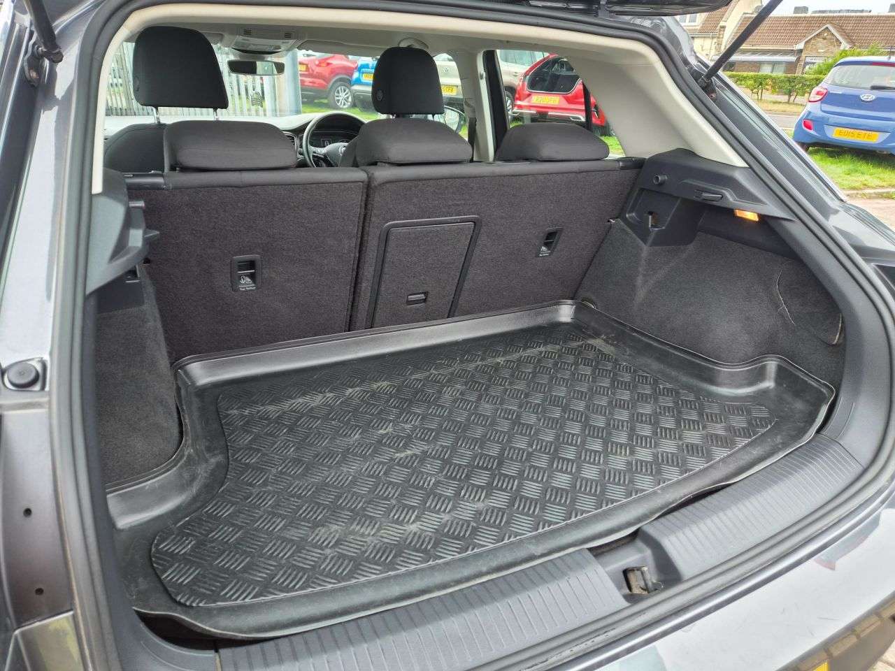 2019 VOLKSWAGEN T-ROC 2019 VOLKSWAGEN T-ROC