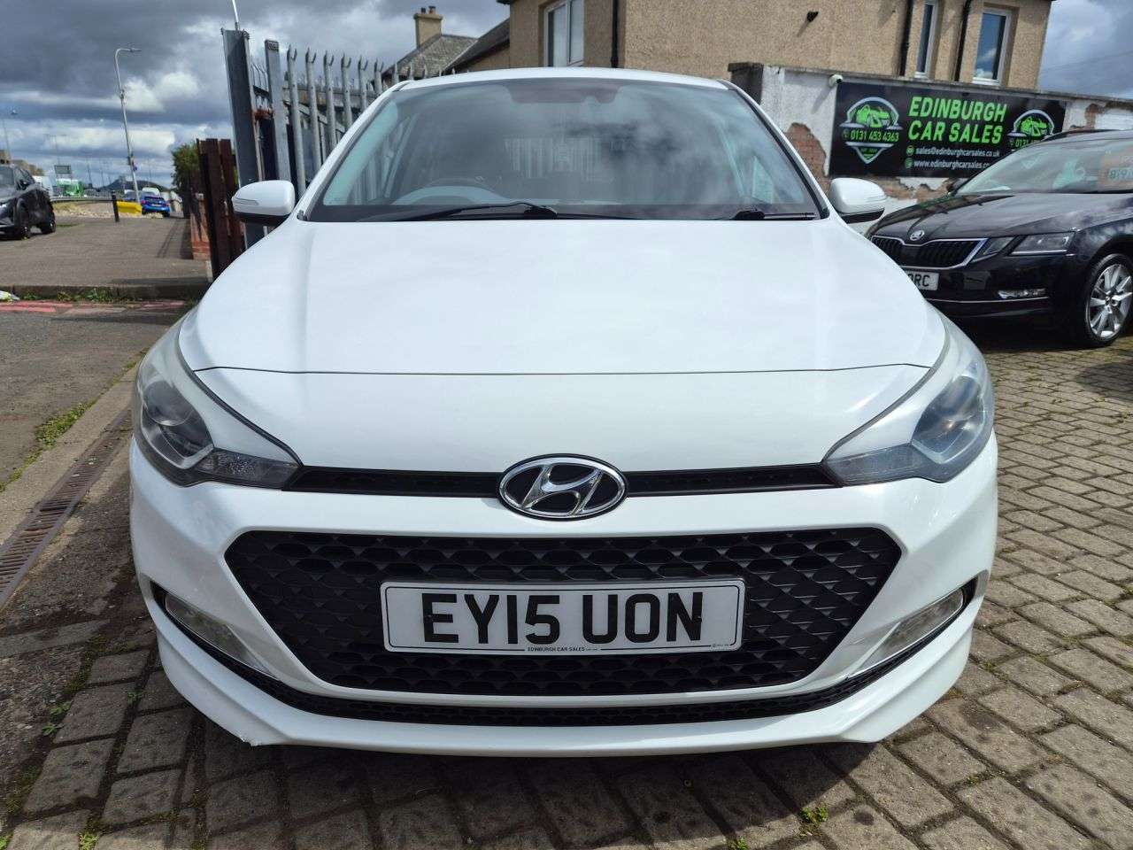A 2015 HYUNDAI I20 1.4 CRDi Premium Hatchback 5dr Diesel Manual Euro 6 (90 ps) A 2015 HYUNDAI I20 1.4 CRDi Premium Hatchback 5dr Diesel Manual Euro 6 (90 ps)