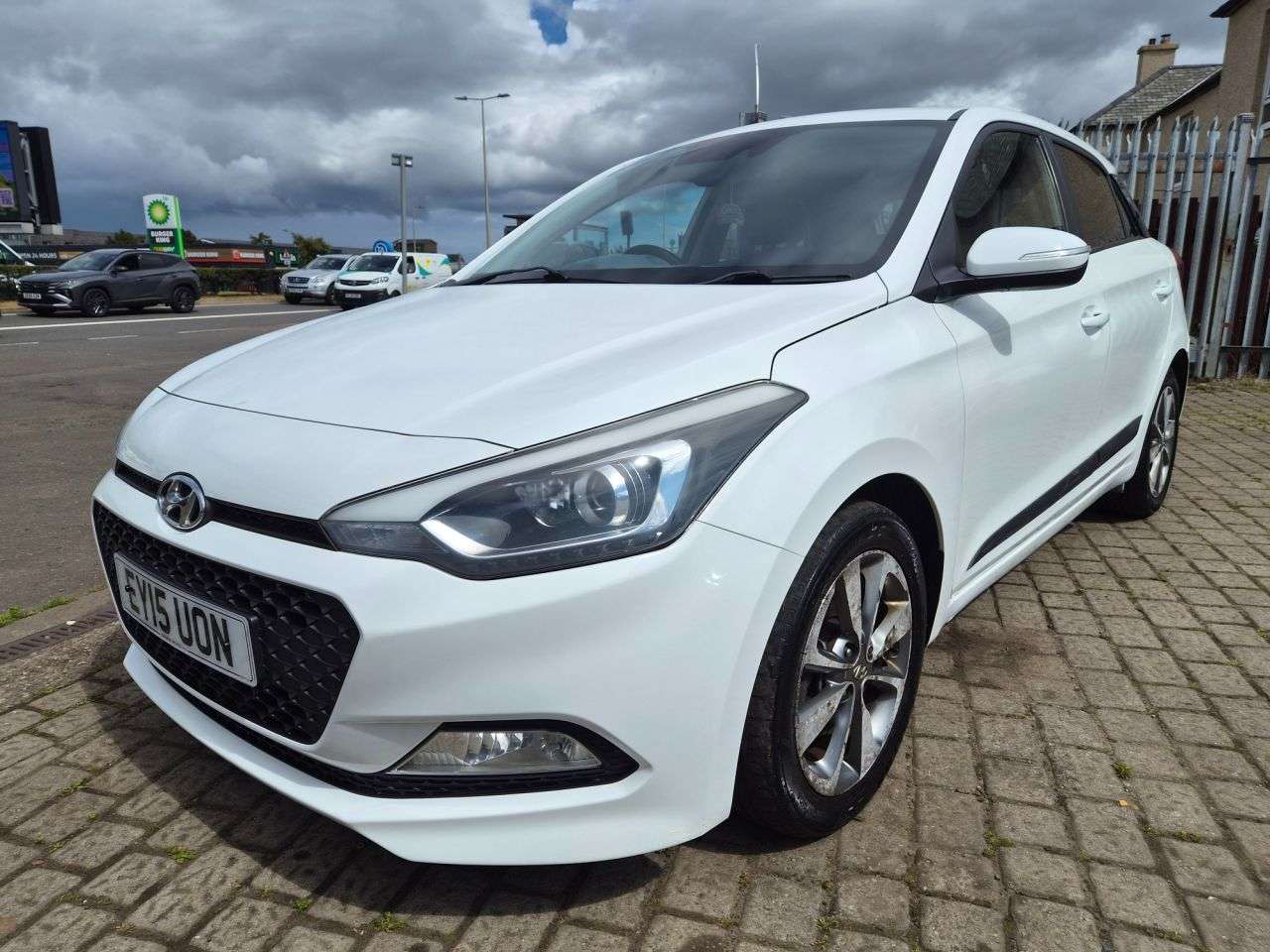 A 2015 HYUNDAI I20 1.4 CRDi Premium Hatchback 5dr Diesel Manual Euro 6 (90 ps) A 2015 HYUNDAI I20 1.4 CRDi Premium Hatchback 5dr Diesel Manual Euro 6 (90 ps)