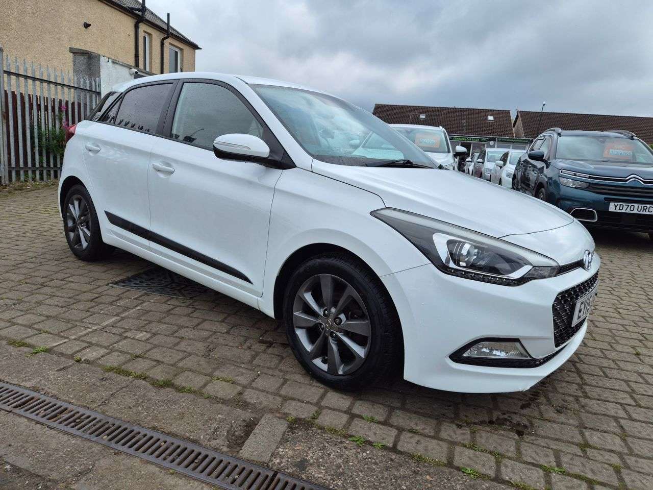 A 2015 HYUNDAI I20 1.4 CRDi Premium Hatchback 5dr Diesel Manual Euro 6 (90 ps) A 2015 HYUNDAI I20 1.4 CRDi Premium Hatchback 5dr Diesel Manual Euro 6 (90 ps)