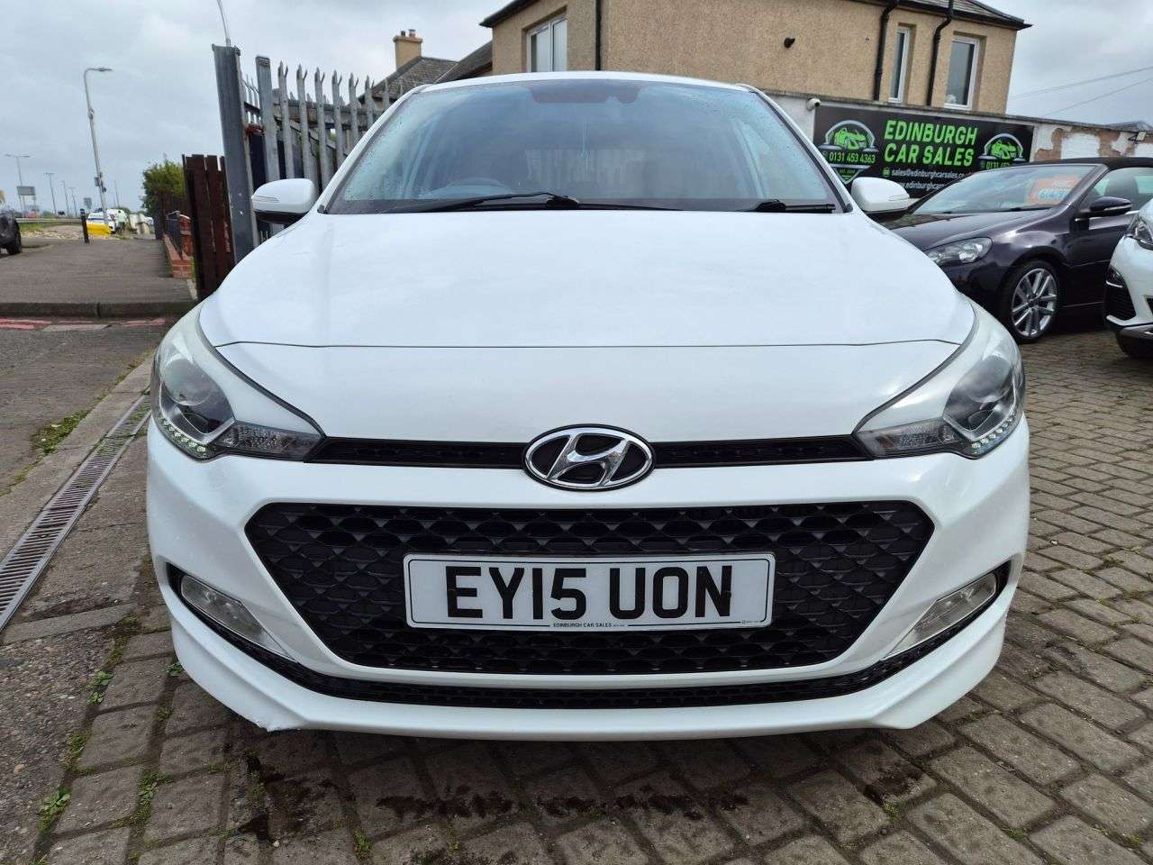 A 2015 HYUNDAI I20 1.4 CRDi Premium Hatchback 5dr Diesel Manual Euro 6 (90 ps) A 2015 HYUNDAI I20 1.4 CRDi Premium Hatchback 5dr Diesel Manual Euro 6 (90 ps)