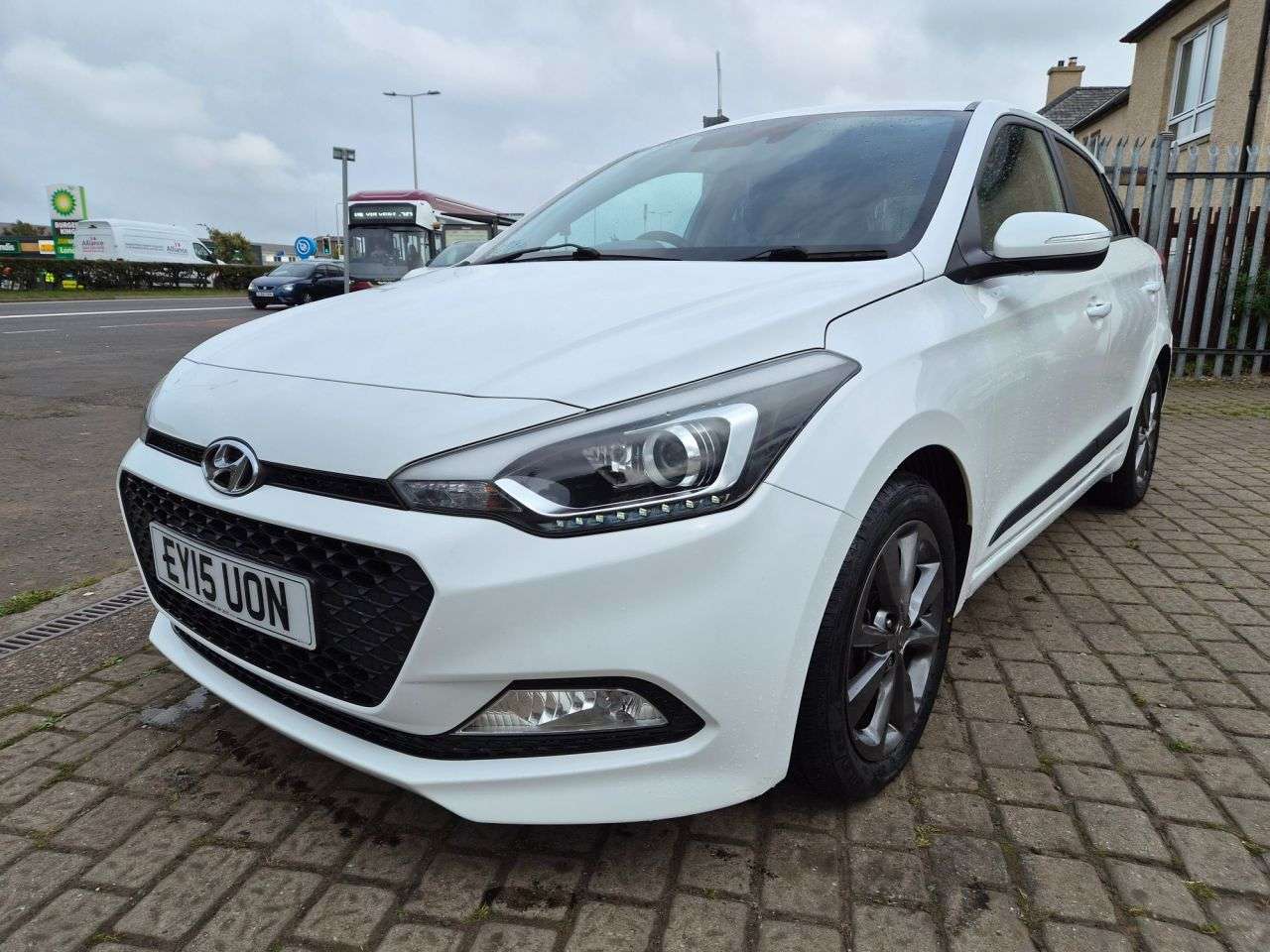 A 2015 HYUNDAI I20 1.4 CRDi Premium Hatchback 5dr Diesel Manual Euro 6 (90 ps) A 2015 HYUNDAI I20 1.4 CRDi Premium Hatchback 5dr Diesel Manual Euro 6 (90 ps)