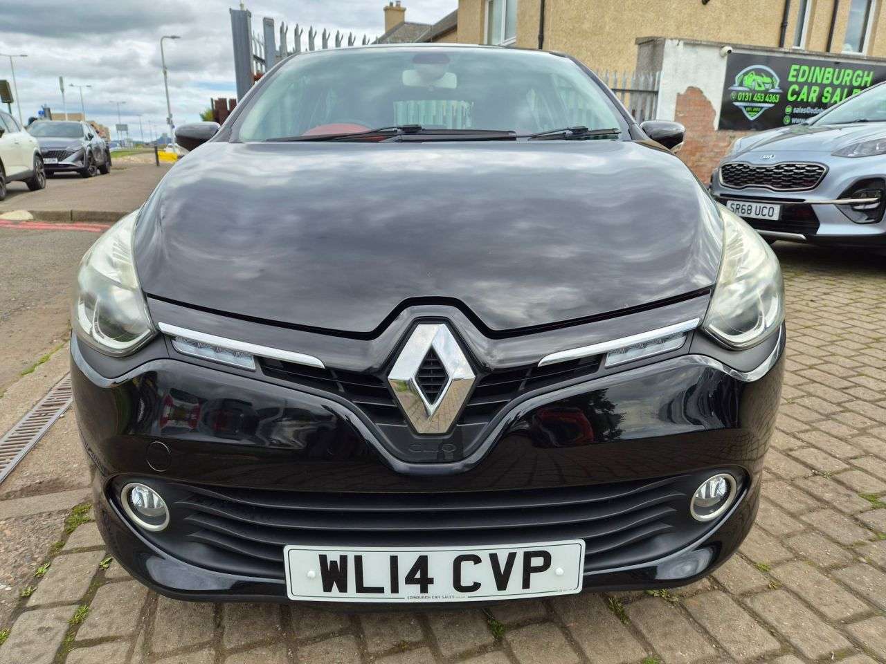 A 2014 RENAULT CLIO 1.5 dCi Dynamique S MediaNav Hatchback 5dr Diesel Manual Euro 5 (s/s) (90 p A 2014 RENAULT CLIO 1.5 dCi Dynamique S MediaNav Hatchback 5dr Diesel Manual Euro 5 (s/s) (90 p