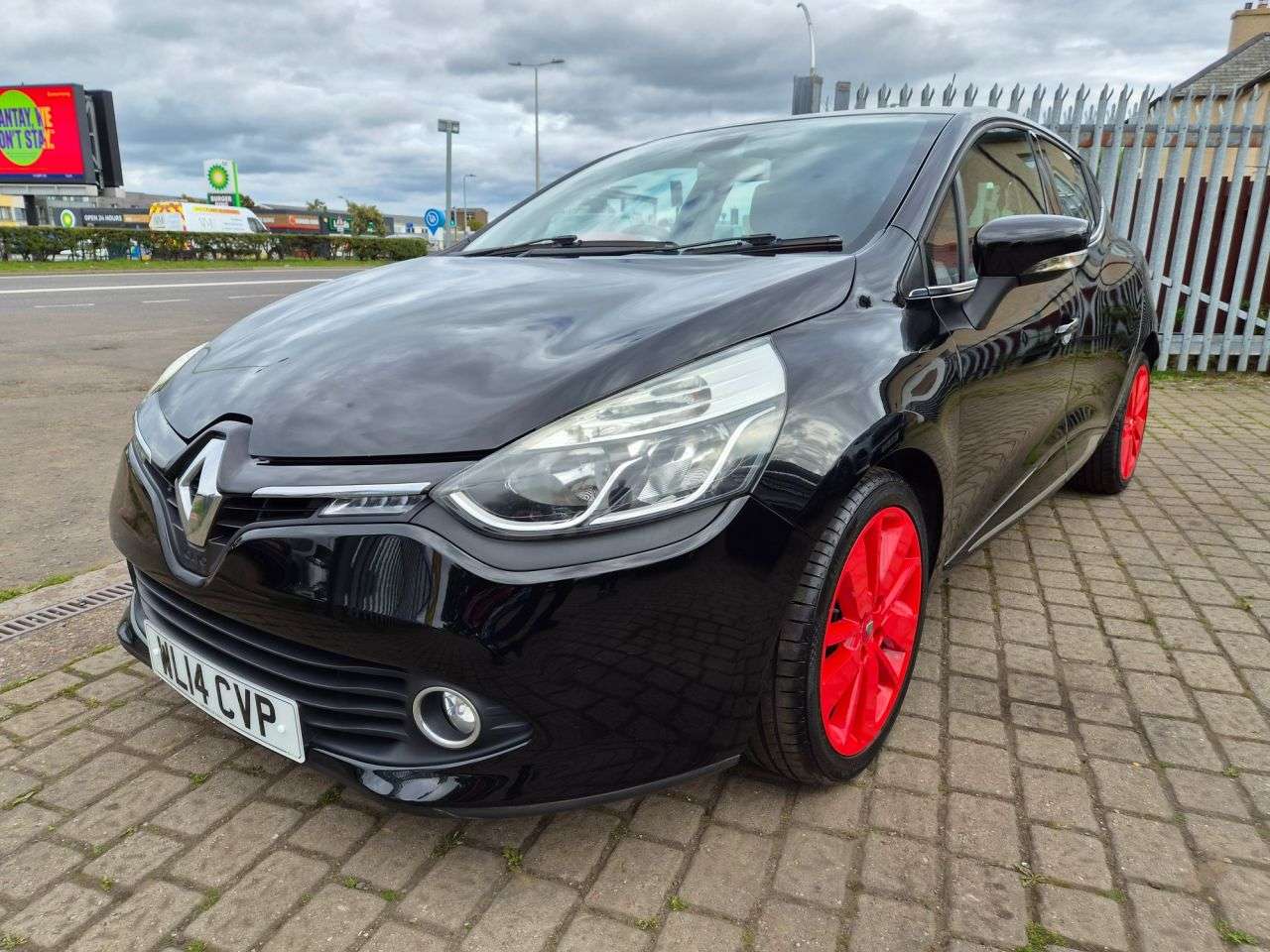 A 2014 RENAULT CLIO 1.5 dCi Dynamique S MediaNav Hatchback 5dr Diesel Manual Euro 5 (s/s) (90 p A 2014 RENAULT CLIO 1.5 dCi Dynamique S MediaNav Hatchback 5dr Diesel Manual Euro 5 (s/s) (90 p